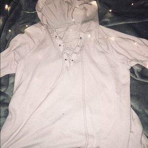 American Eagle string up, long sleeved hood!
